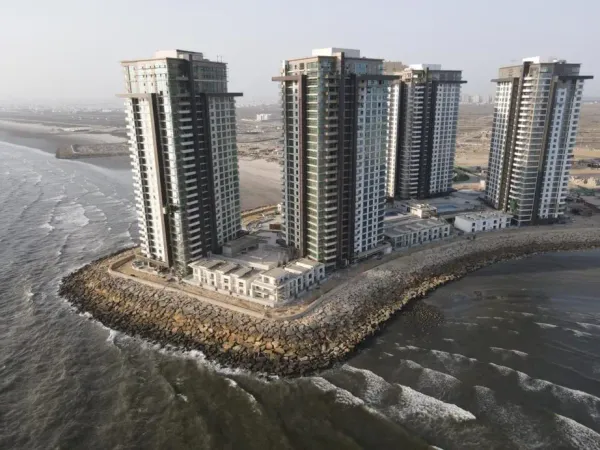 Pearl & Reef Towers - Main View